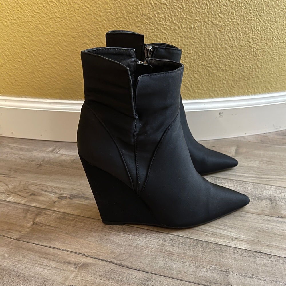 Zara wedge boots SOLD